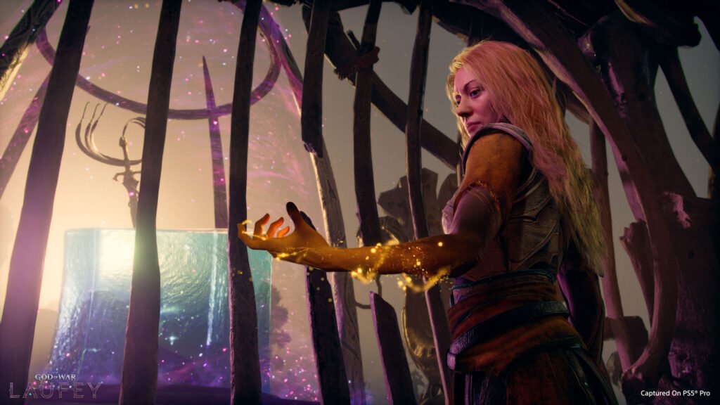 Faye utiliza sus poderes en Everywhen en una imagen oficial de God of War Laufey