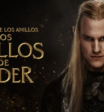 Imagen promocional oficial de Los Anillos de Poder temporada 3 con una figura coronada ante candelabros.
